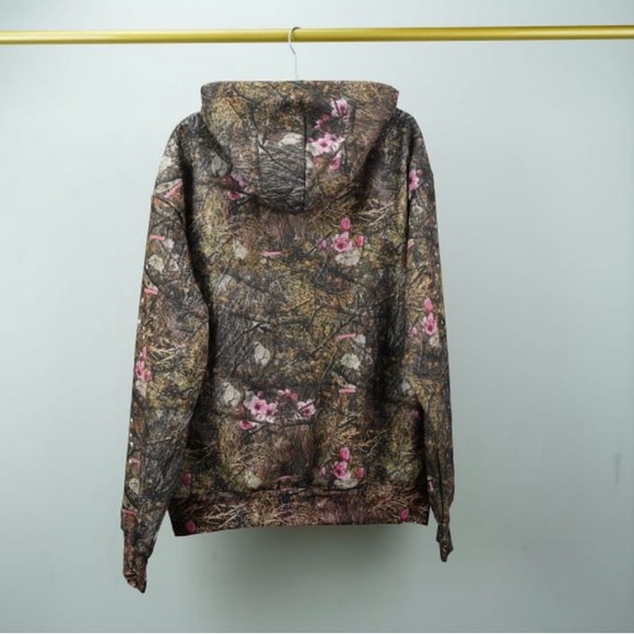 Camo - Picture 3 of 6